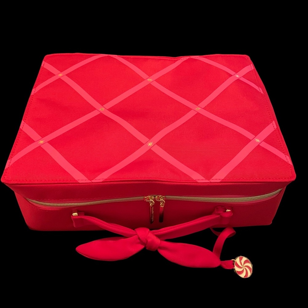 Estée Lauder makeup/travel bag